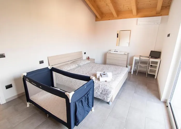 Attico Bella Vista شقة Dubino