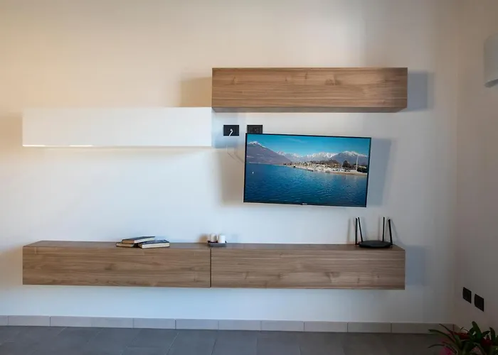 Attico Bella Vista شقة Dubino